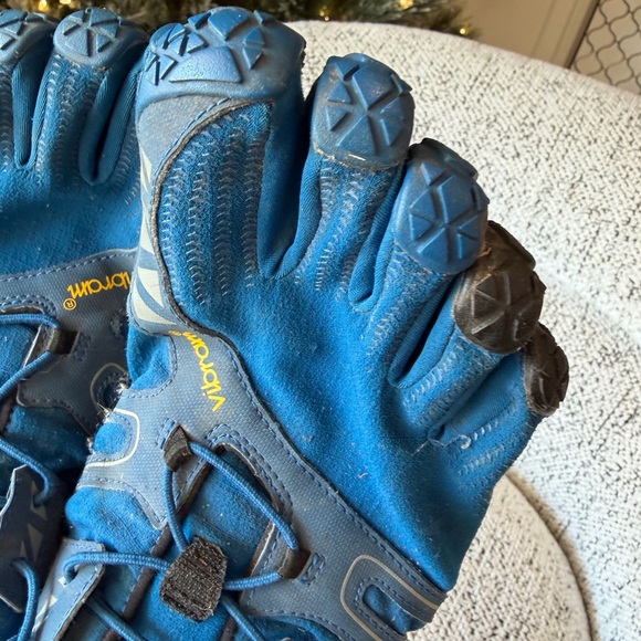 Vibram Men Blue FiveFingers Shoes - Picture 7 of 10